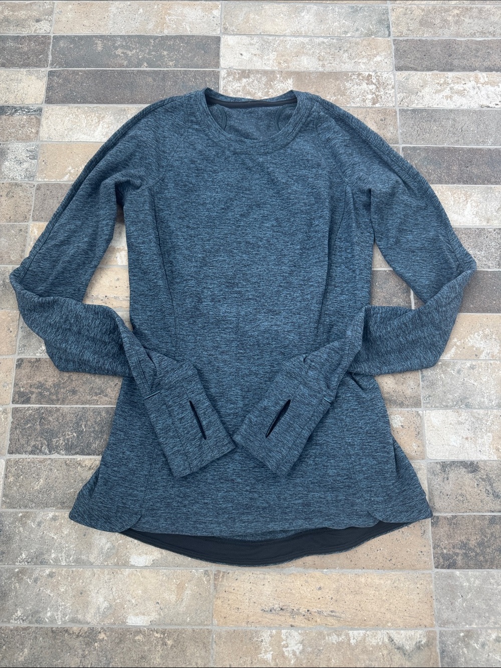 lululemon athletica Dark Charcoal Heather Long-Sleeve Crew with Thumbholes